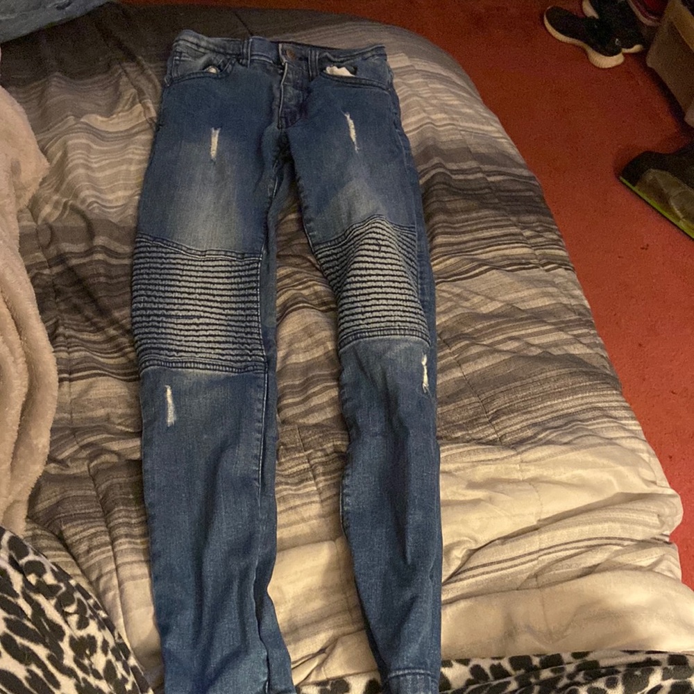 Skinny jeans